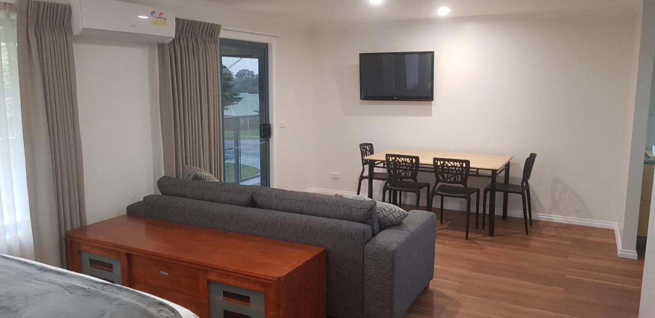 Phillip Island Off-Track Accommodation Cowes Extérieur photo